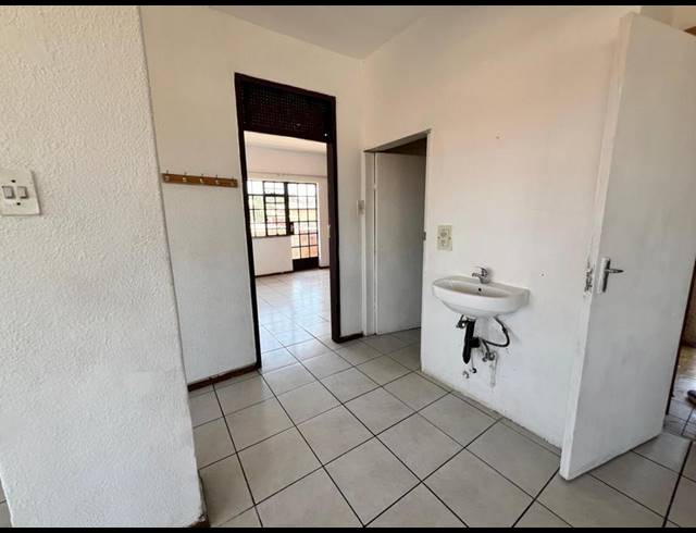 2 BEDROOM PROPERTY TO RENT IN LAUDIUM